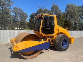 JCB VM 115 Vibromax Vibrating Roller Roller/Compacting - picture0' - Click to enlarge