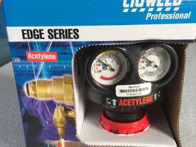 Oxy Acetylene Regulator & Cutting Tips - picture0' - Click to enlarge