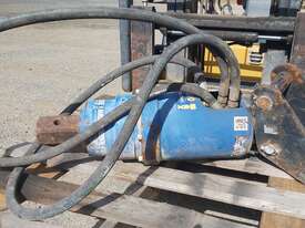 8000 EARTH DRILL AUGER TORQUE $4,000 + GST - picture1' - Click to enlarge