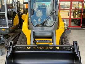 Back in stock delivery immediately ST31 Tracked Skid Steer Loader - picture0' - Click to enlarge