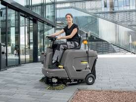 Ride-on Floor Sweeper - picture0' - Click to enlarge