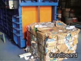 Closed-end Horizontal Baler  - picture2' - Click to enlarge