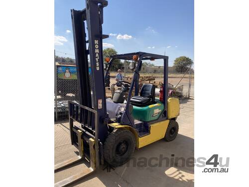 Komatsu FG25T-12 LPG Forklift