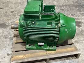 55 kw 75 hp 4 pole 415 volt 250s/m frame IP66 WEG Model K44 W22 AC Electric Motor Used Reco - picture0' - Click to enlarge