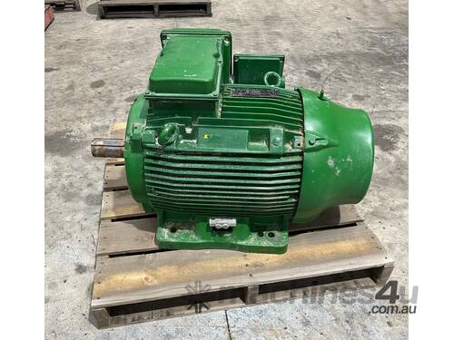 55 kw 75 hp 4 pole 415 volt 250s/m frame IP66 WEG Model K44 W22 AC Electric Motor Used Reco