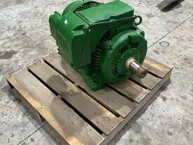 55 kw 75 hp 4 pole 415 volt 250s/m frame IP66 WEG Model K44 W22 AC Electric Motor Used Reco - picture1' - Click to enlarge
