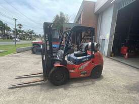 3.5 Tonne Container Mast Forklift For Sale - picture0' - Click to enlarge