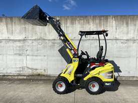 Hyload Telescopic Articulated Mini Loader  - picture0' - Click to enlarge