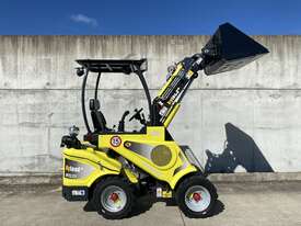 Hyload Telescopic Articulated Mini Loader  - picture2' - Click to enlarge