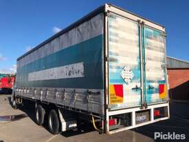 2004 Mercedes Benz Atego 2328 - picture2' - Click to enlarge