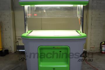 Tecniplast CS5 EVO PLUS Laminar Flow Cabinet Change Station