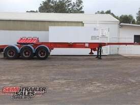 Krueger Semi 40FT Retractable Skel Trailer - picture0' - Click to enlarge