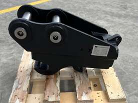 Hydraulic Dual Locking Quick Hitch 3 - 4T - Custom Built to Order - picture0' - Click to enlarge