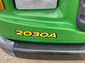 John Deere Progator - picture2' - Click to enlarge