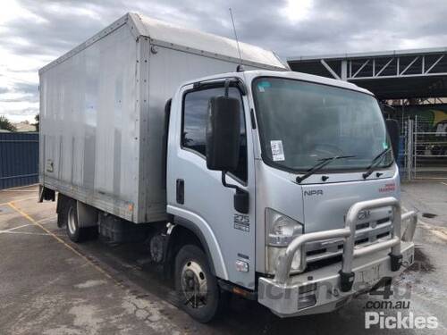 2009 Isuzu NPR 275 MWB