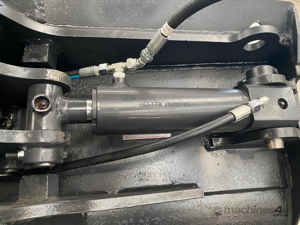 New roo attachments 46 Ton Excavator Tilt Bucket 1200 mm Bobcat