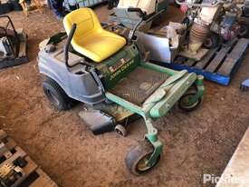 John Deere Z225 EzTrak - picture0' - Click to enlarge