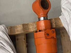 Hitachi ZX120-1 Arm Cylinder - picture0' - Click to enlarge