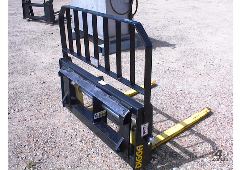 Used 2018 digga Skid steer fork attachment Skid Steer Forks in
