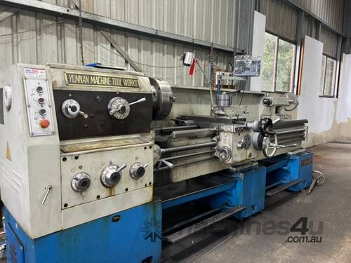 Yunnan Centre Lathe CY6250B x 2000