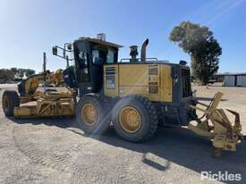 2012 Komatsu GD555-5 - picture2' - Click to enlarge