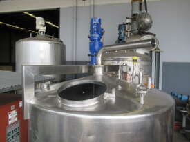 Stainless Steel Mixing Tank (Vertical), Capacity: 3,800Lt - picture1' - Click to enlarge