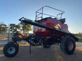 Case IH ADX2230 TBH Air Cart - picture0' - Click to enlarge