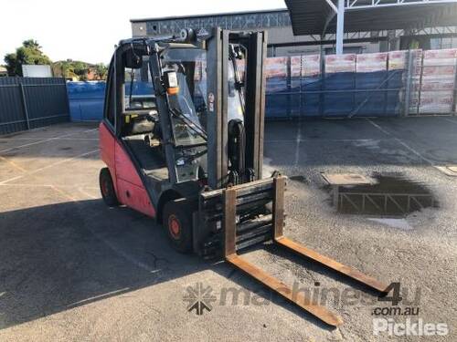 2002 Linde H25T 2 Stage Forklift