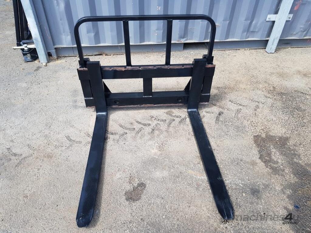 New Agking AgKing Tractor Pallet Forks TZ6PF Built for Tough Jobs