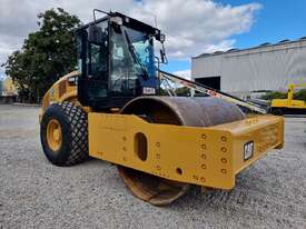 CAT CS68B Smooth Drum Roller with Padfoot Shell Kit  - picture2' - Click to enlarge