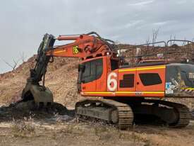 60t Liebherr excavator  - picture1' - Click to enlarge