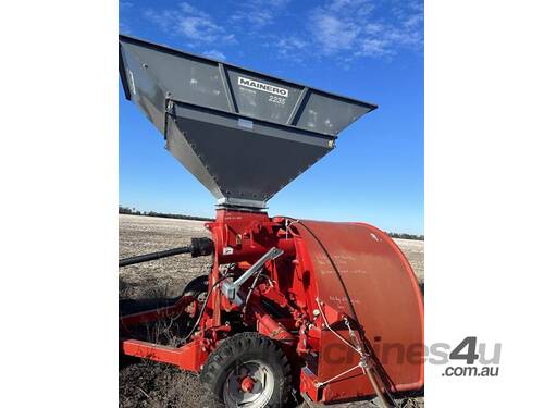 MAINERO 2235 GRAIN BAGGER