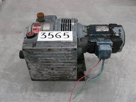 Rietschle CLF 26V[02]Vacuum-Oil Sealed Rotary Vane. - picture1' - Click to enlarge