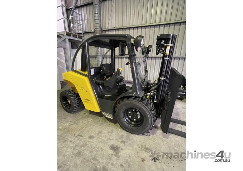 caption Bomaq 3000kg All Terrain