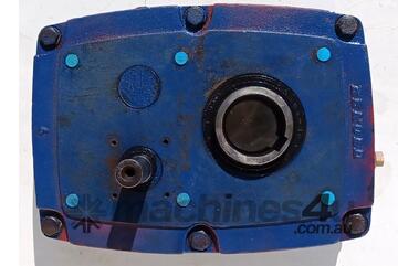 LLOYDS DEALS - Renold Reduction Gearbox SMX04065/P13 Ratio 13:1