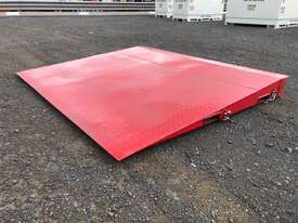 Container Loading / Unloading Ramp - picture0' - Click to enlarge