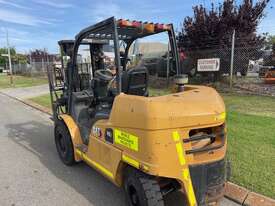 Forklift CAT Diesel 4.5 Tonne 2010 519 hours Container Mast Side Shift Fork Positioning - picture0' - Click to enlarge