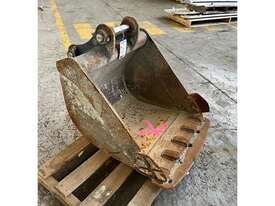 5T BUCKET 50MM PIN, ETE 170MM, PIN TO PIN 280MM  - picture0' - Click to enlarge