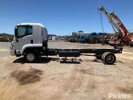 2016 Isuzu FRR600 Cab Chassis - picture2' - Click to enlarge