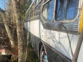 11m Bus rolling shell for extra room/storage/bnb flat floored - picture1' - Click to enlarge