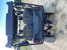 2017 HONDA PIONEER 700 BUGGY - picture2' - Click to enlarge