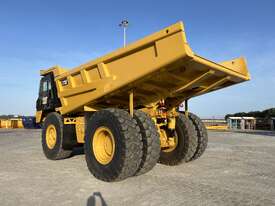 2020 Caterpillar 773 Dump Truck - picture2' - Click to enlarge