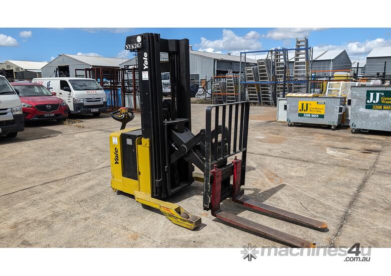 YALE 1.5T Walk Behind Reach | Side Shift | New Battery