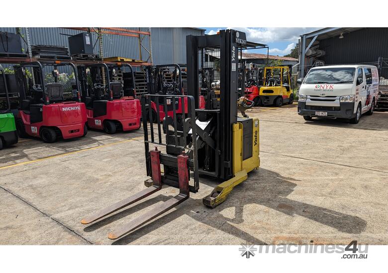 YALE 1.5T Walk Behind Reach | Side Shift | New Battery