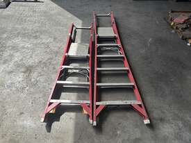 2 Red Back Platform Ladders - picture1' - Click to enlarge
