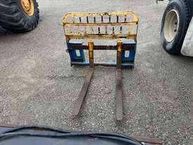 Skid Steer Fork Attachment - picture1' - Click to enlarge