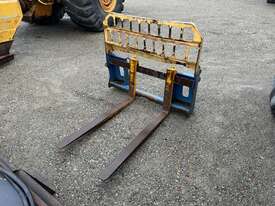 Skid Steer Fork Attachment - picture2' - Click to enlarge