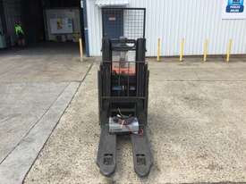BT SPE200D Pallet Mover (Electric) - picture2' - Click to enlarge