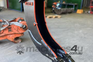 AUSTRALIAN MADE 200 x 900 x 5.5T NBN/Banana/Services bucket