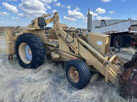 1980 FORD 550 BACKHOE - picture2' - Click to enlarge